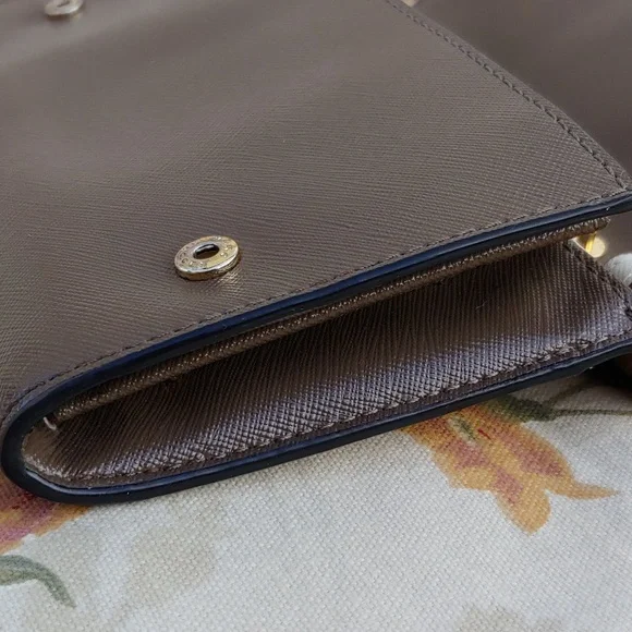 Marc Jacobs Tan and Brown Saffiano Leather Fold Clutch Wallet - Picture 8 of 17